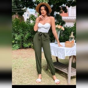 Solid Belted Carrot Pants